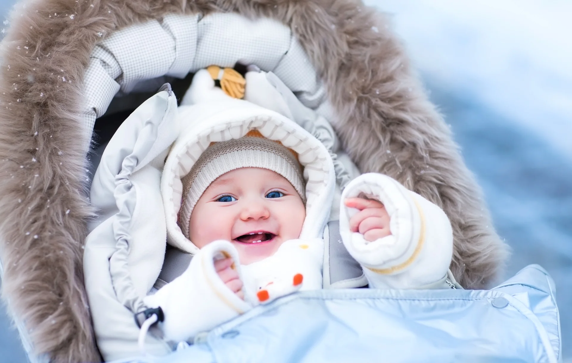 Passend angezogen das Winter-Wunderland mit Baby & Kind genießen